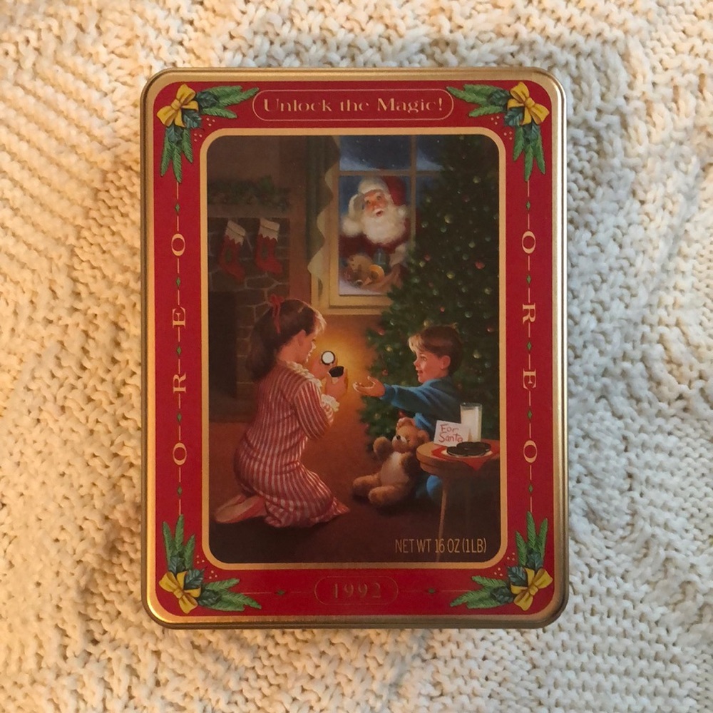 Nabisco Vintage Oreo Christmas Cookie Tin 1992